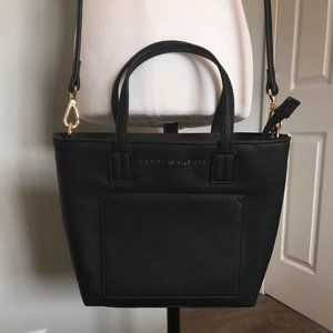 Black Tommy Hilfiger bag